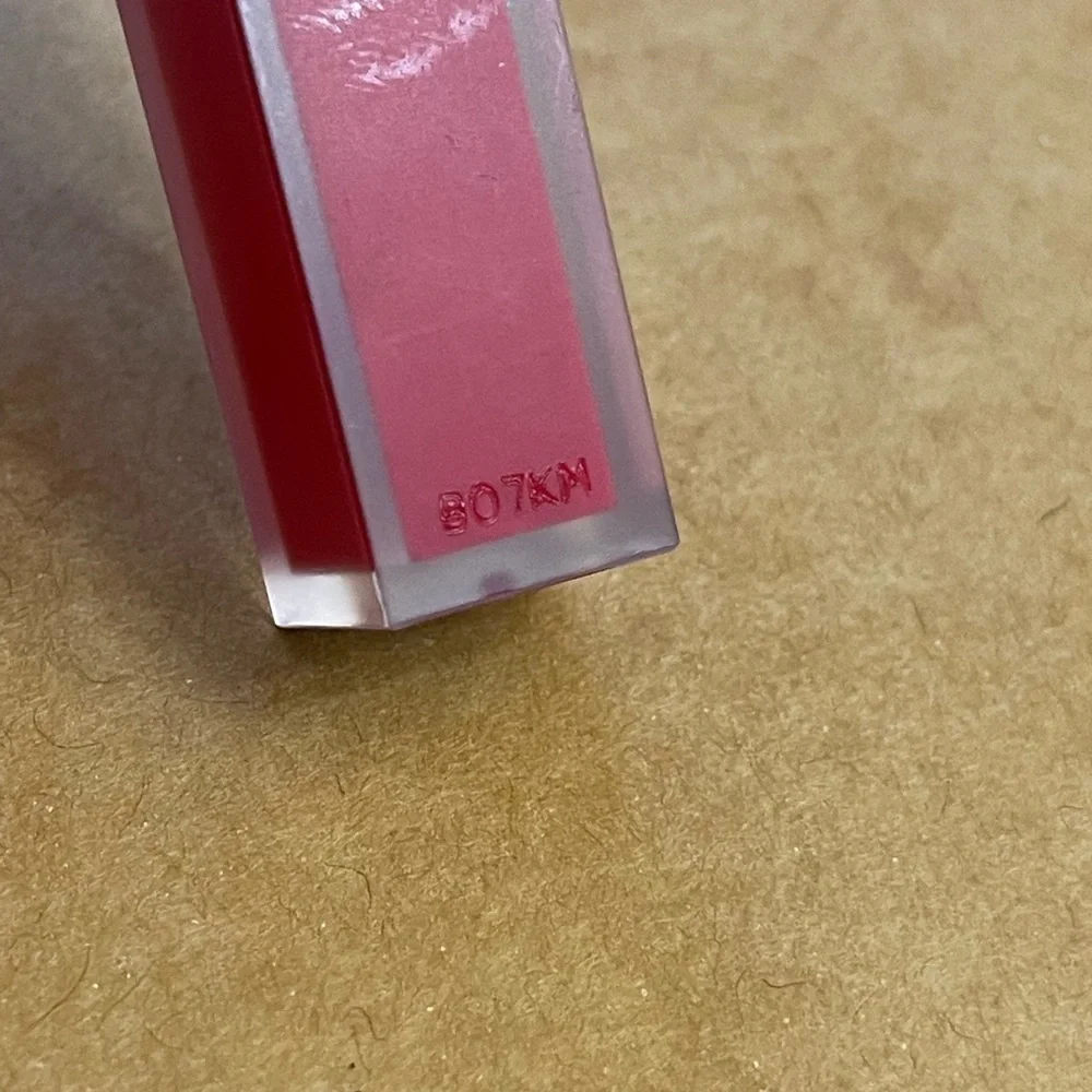 Burberry Liquid Lip Velvet Whipped Lip Cream in No 33